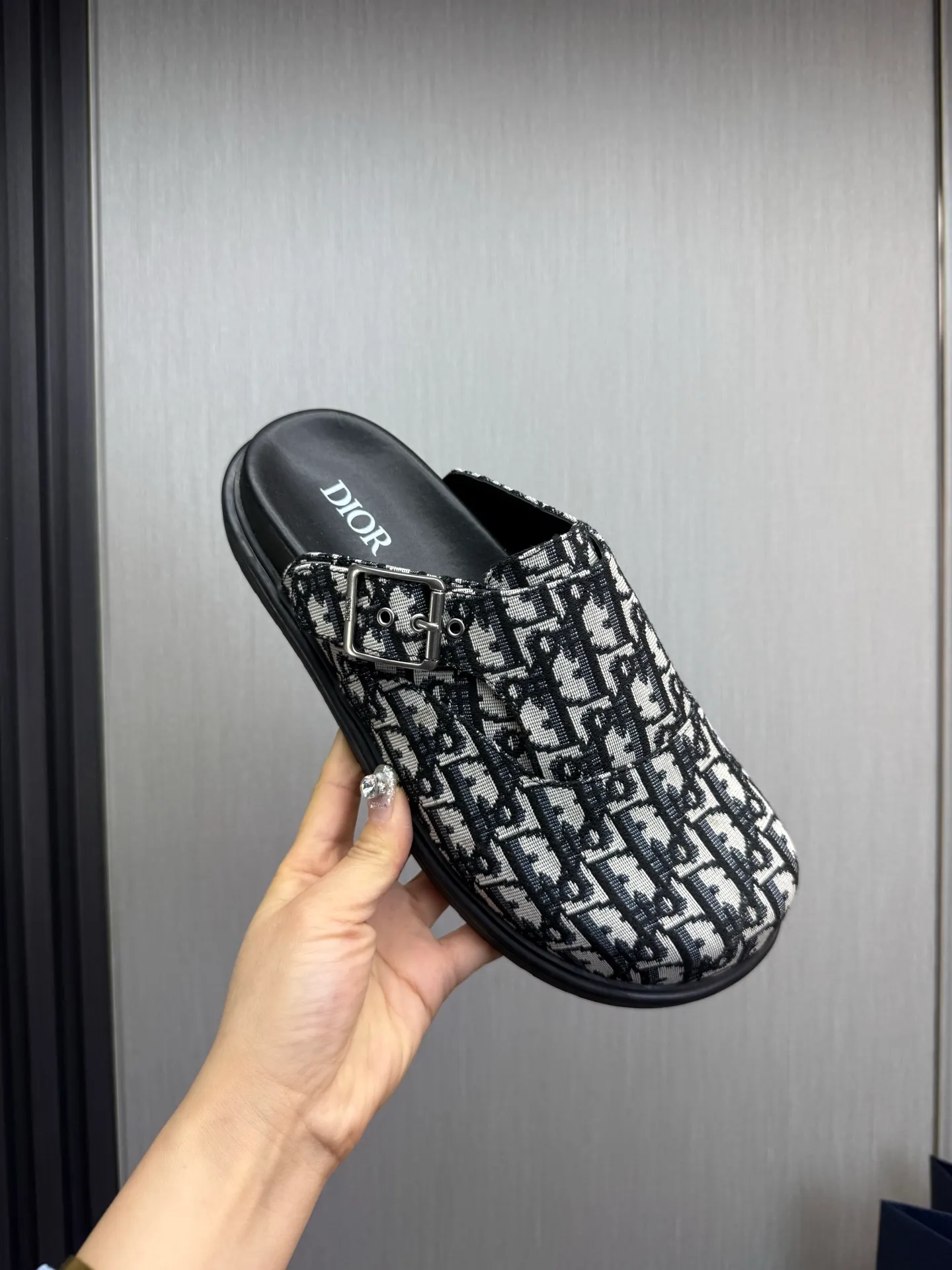 Men's men's shoes 420💰 Dior. Men's slippers🩴Official website 1:1 production 38-45 yards 45 46 🉑️Customized original material shipped✅